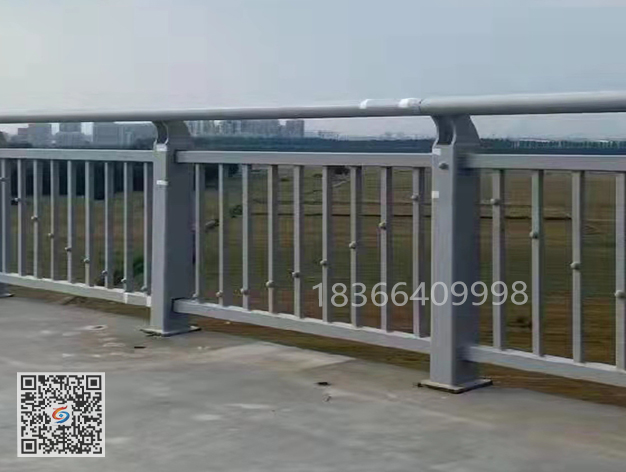 橋梁人行道護欄